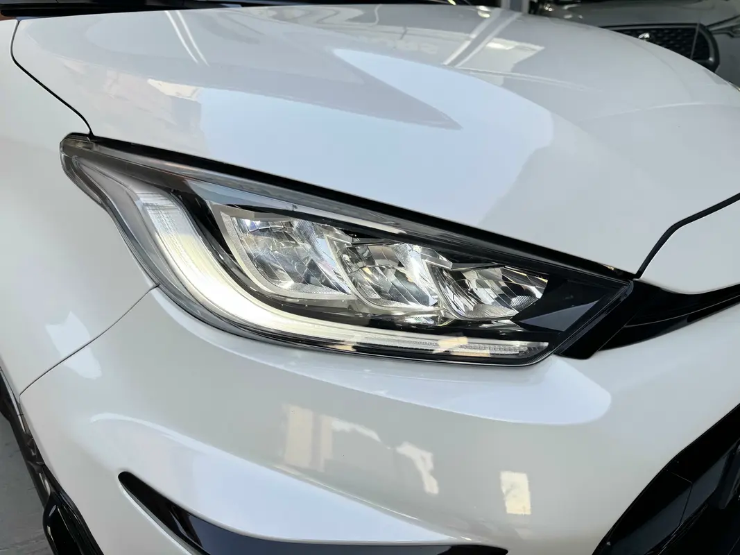 Toyota Yaris Foto #11