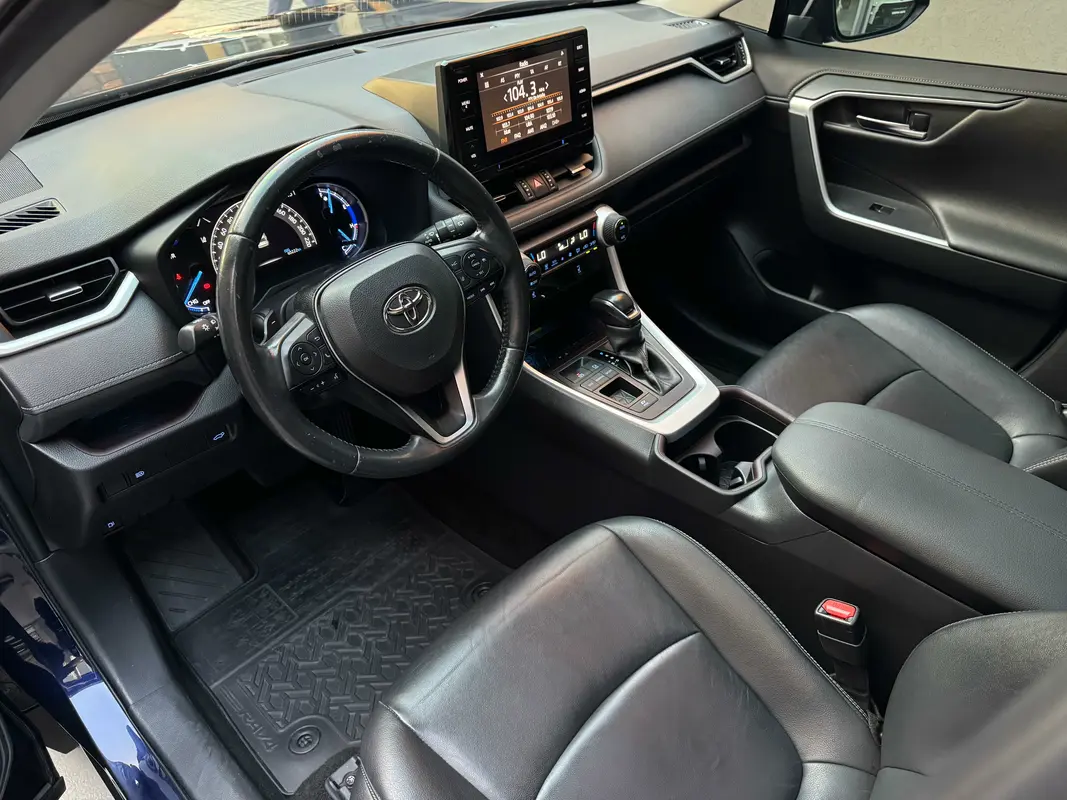 Toyota RAV4 Foto #13