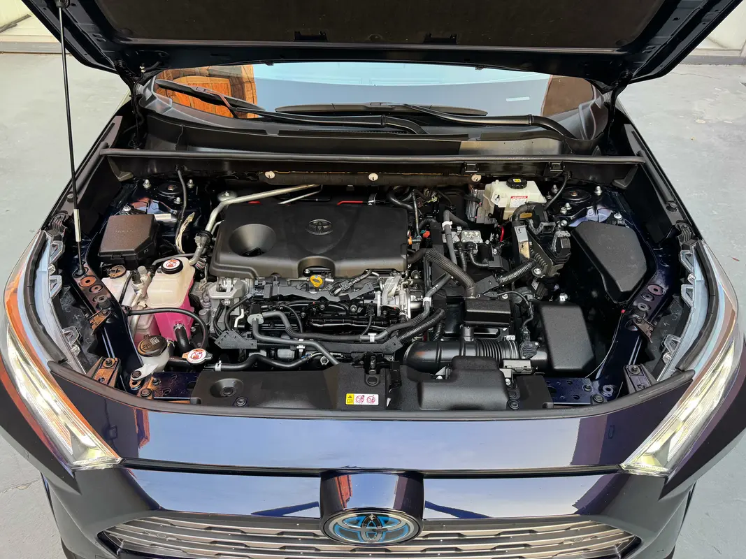 Toyota RAV4 Foto #12