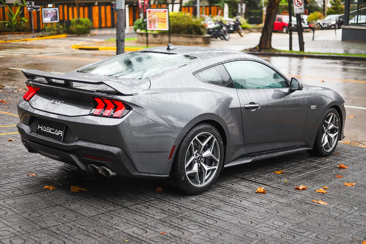 Ford Mustang Foto #6