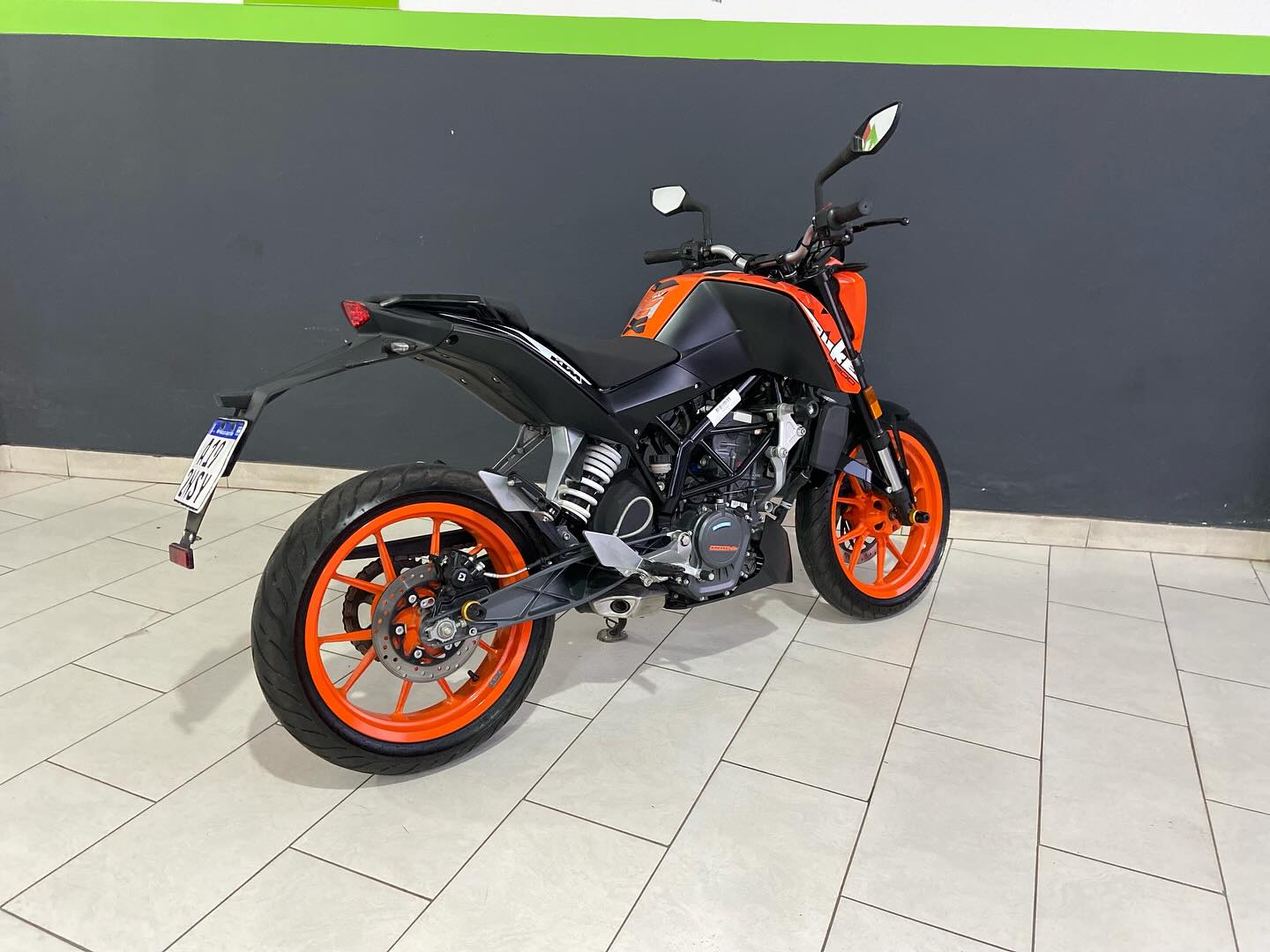 Mira esta publicación de KTM Duke 200 Naked