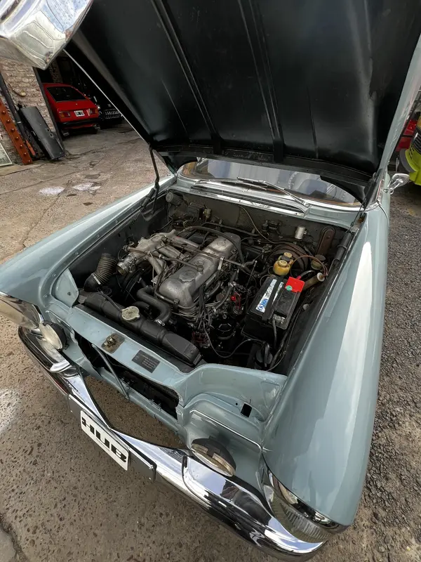 Mira esta publicación de Mercedes Benz 220