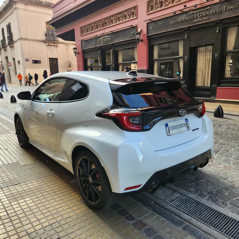 Toyota Yaris Foto #4