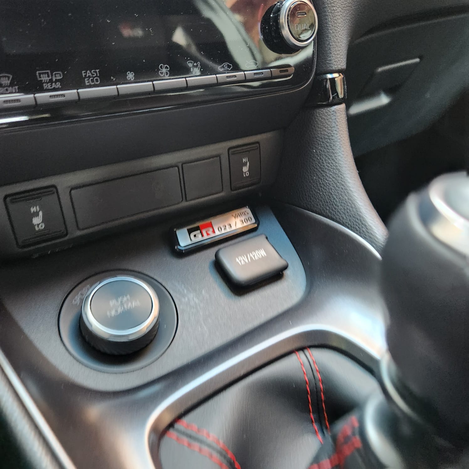 Toyota Yaris Foto #18