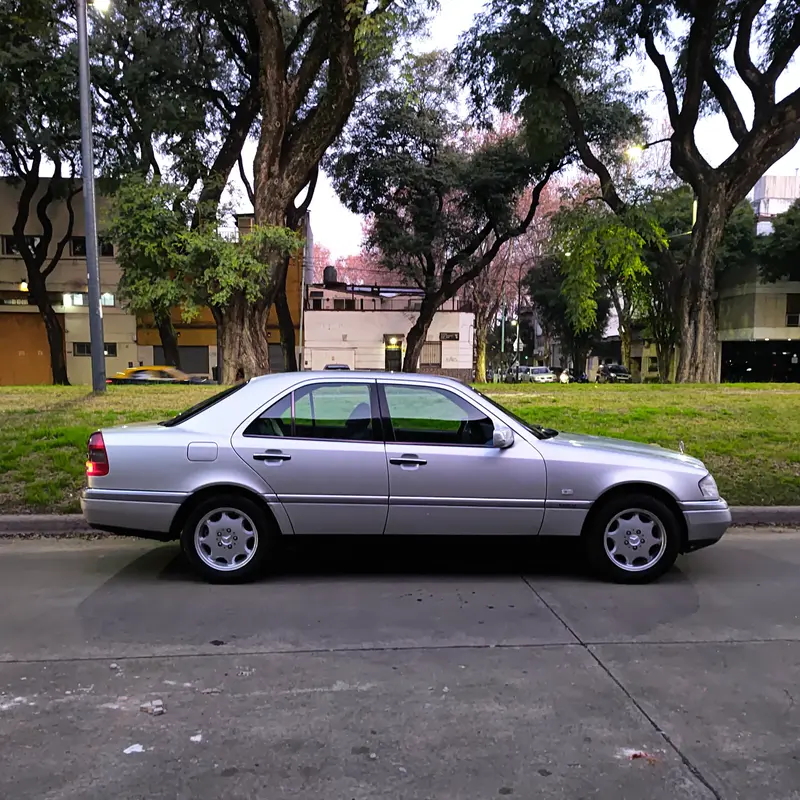 Mirá esta publicación de Mercedes Benz Clase C