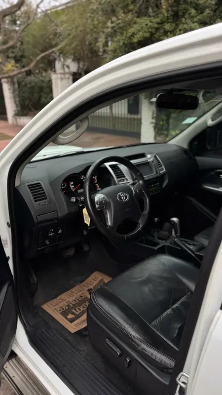 Toyota Hilux Foto #8