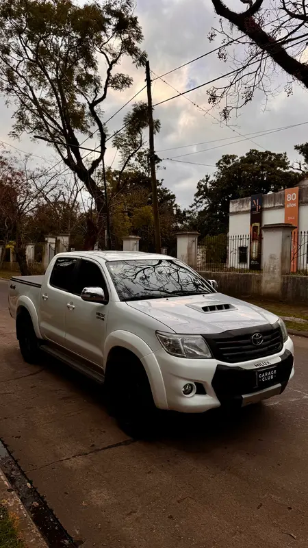 Toyota Hilux Foto #6