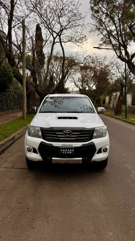 Toyota Hilux Foto #5