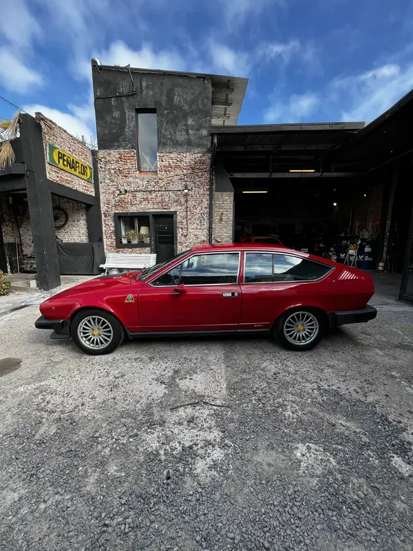 Mira esta publicación de Alfa Romeo GT