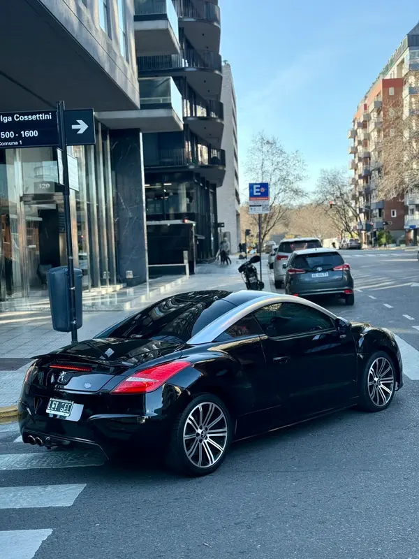 Mira esta publicación de Peugeot RCZ