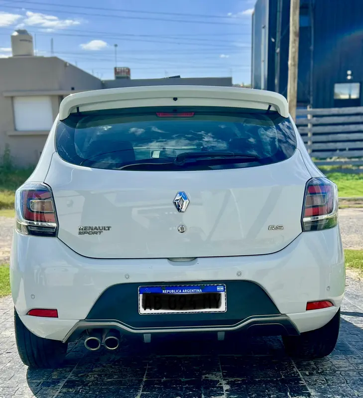 Renault Sandero II Foto #2