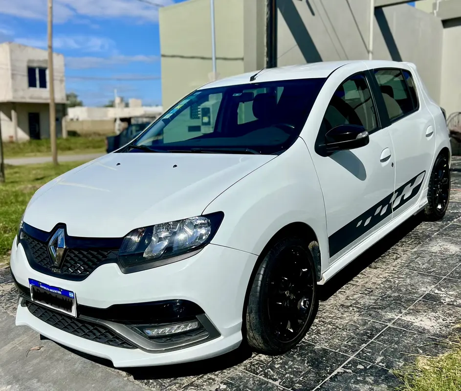 Renault Sandero II Foto #7
