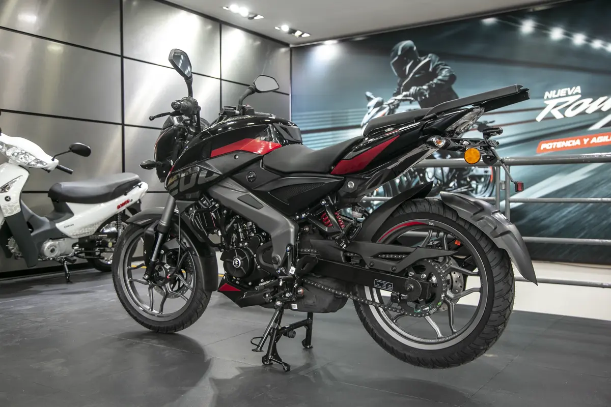 Mira esta publicación de Bajaj Rouser 200 NS