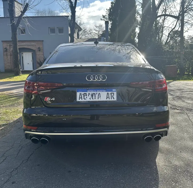 Mira esta publicación de Audi S4