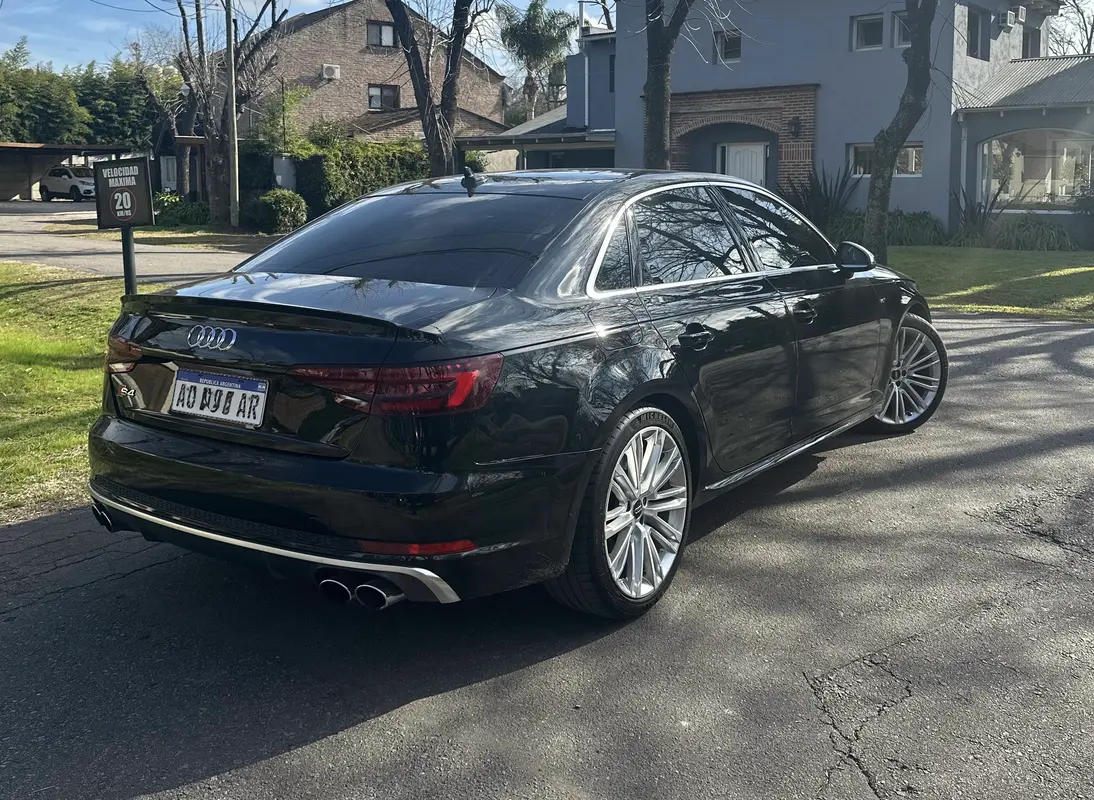 Mira esta publicación de Audi S4
