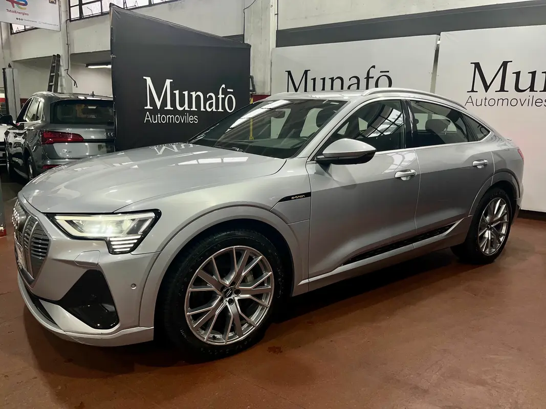 Audi E Tron Foto #6
