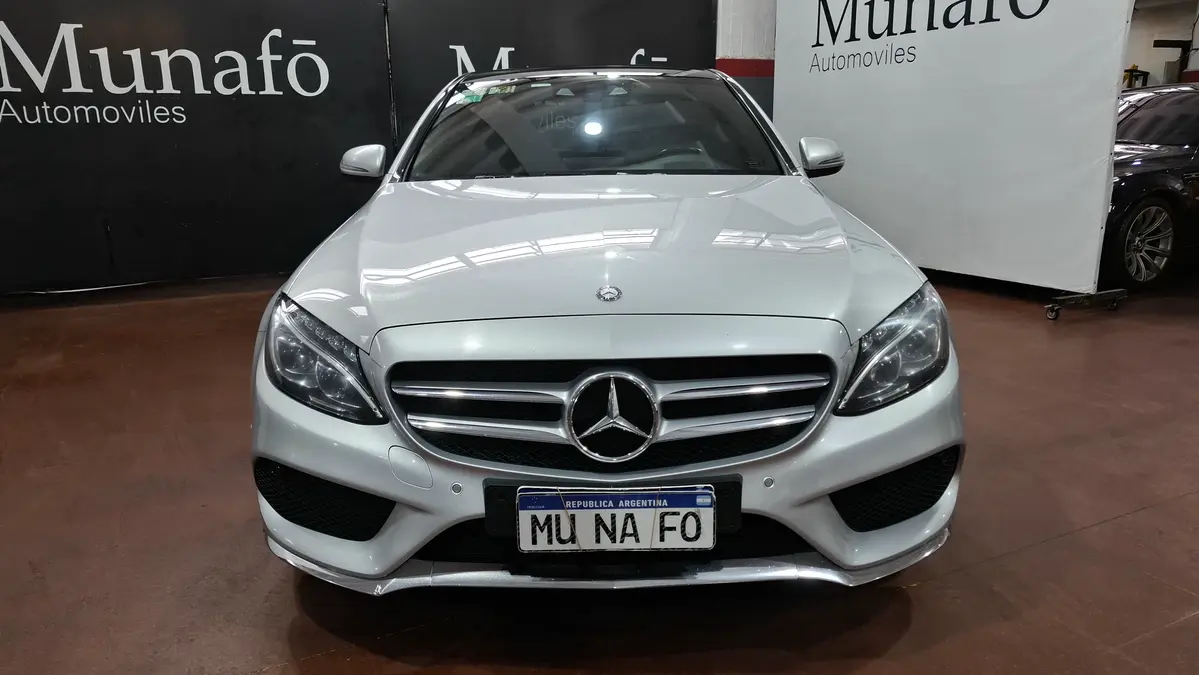 Mira esta publicación de Mercedes Benz Clase C