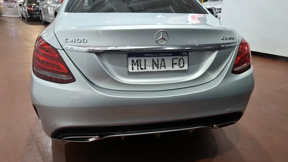 Mira esta publicación de Mercedes Benz Clase C