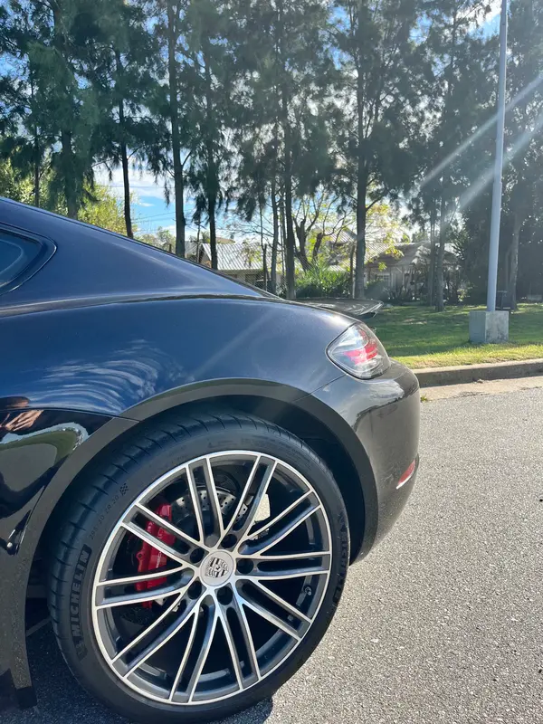 Mira esta publicación de Porsche 718