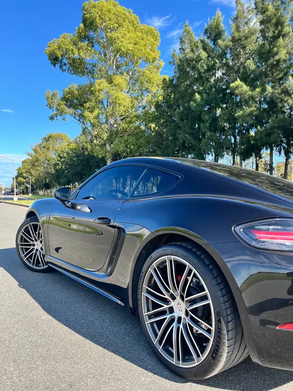 Mira esta publicación de Porsche 718