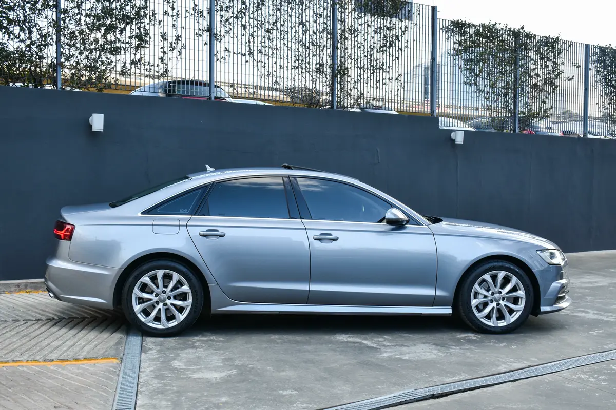 Audi A6 Foto #5