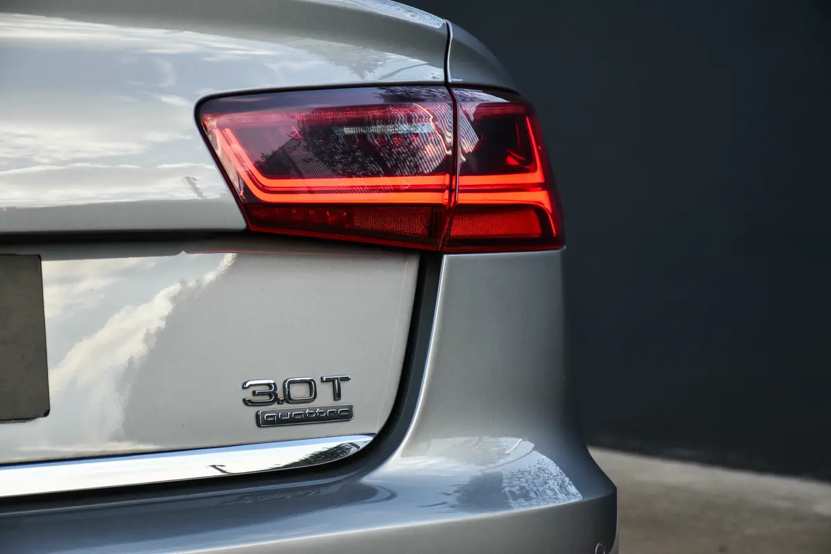 Audi A6 Foto #9