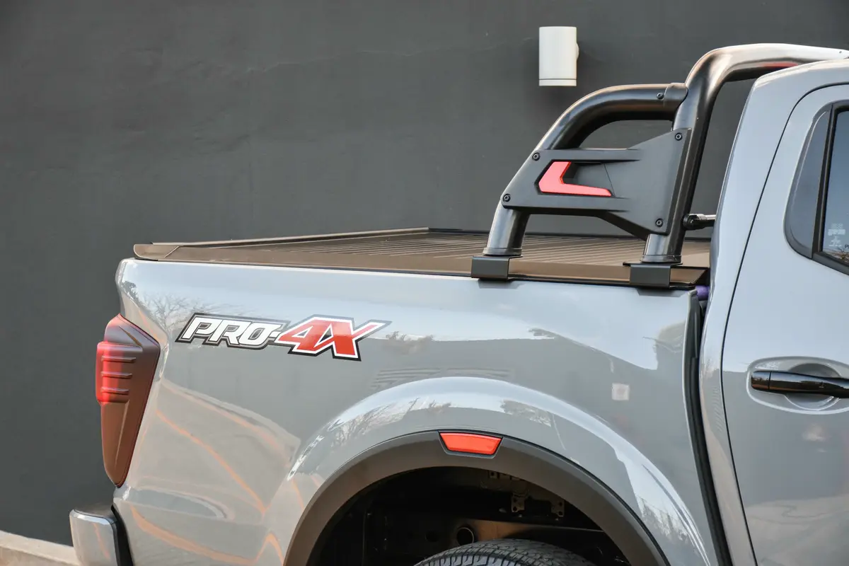 Nissan Frontier Foto #5