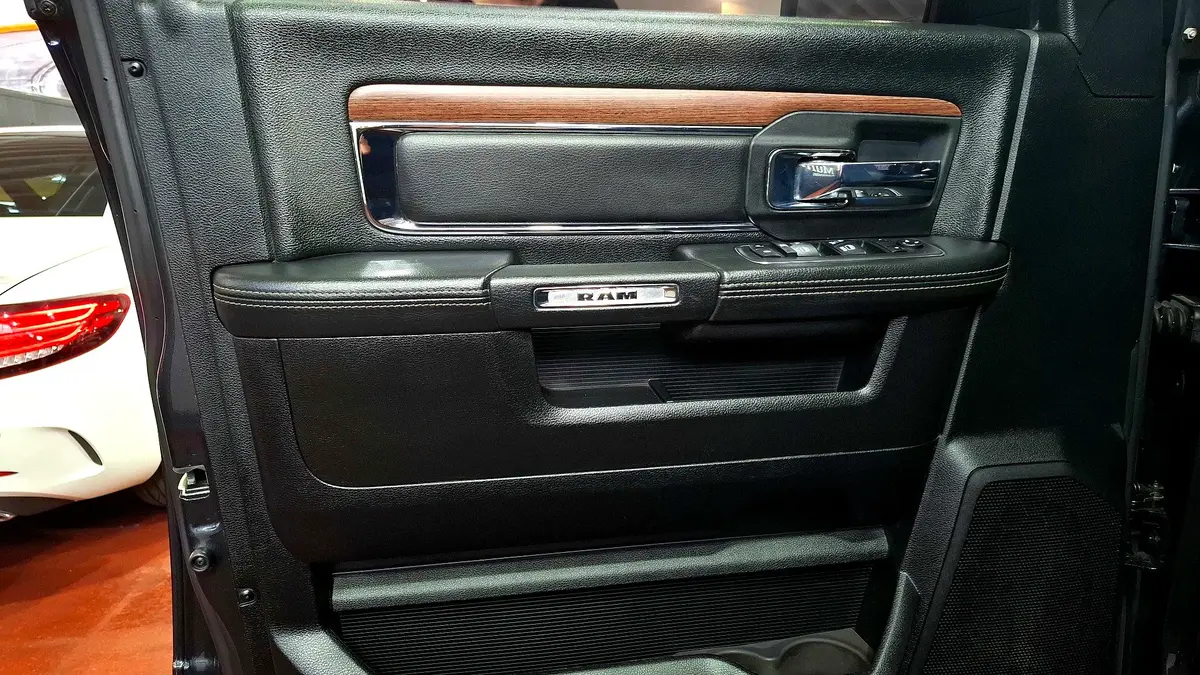 RAM 1500 Foto #11