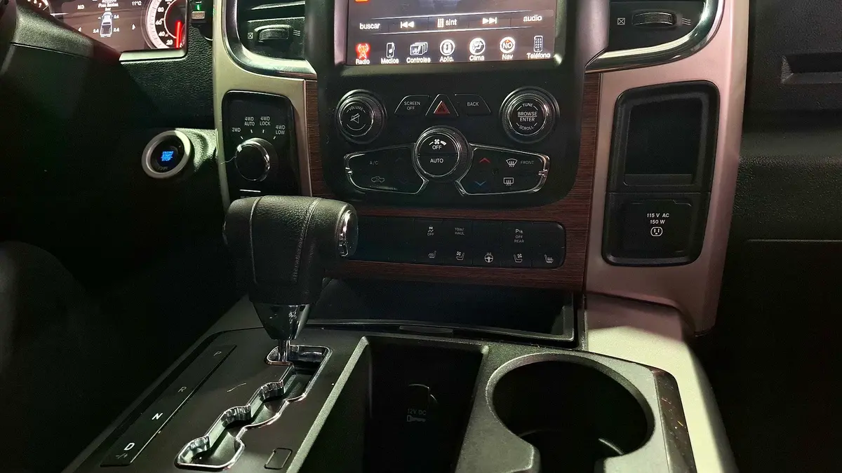 RAM 1500 Foto #16