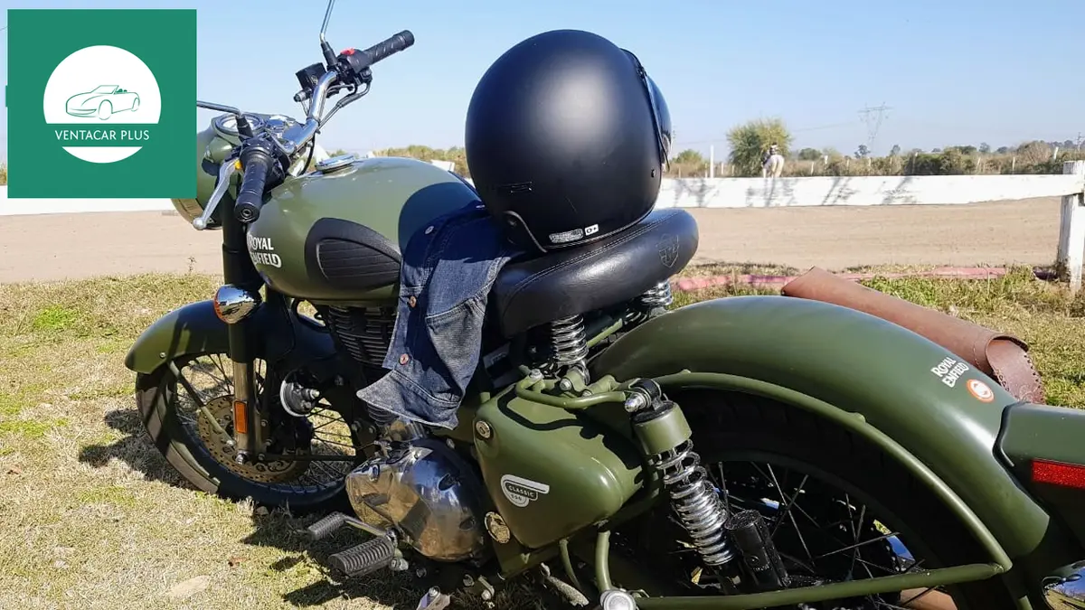 Mira esta publicación de Royal Enfield 500 Army Green