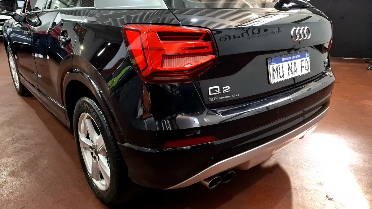 Audi Q2 Foto #10