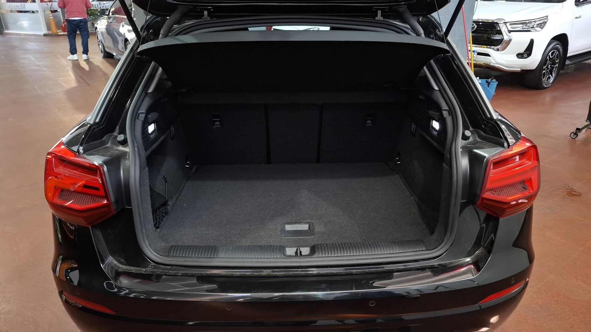 Audi Q2 Foto #8