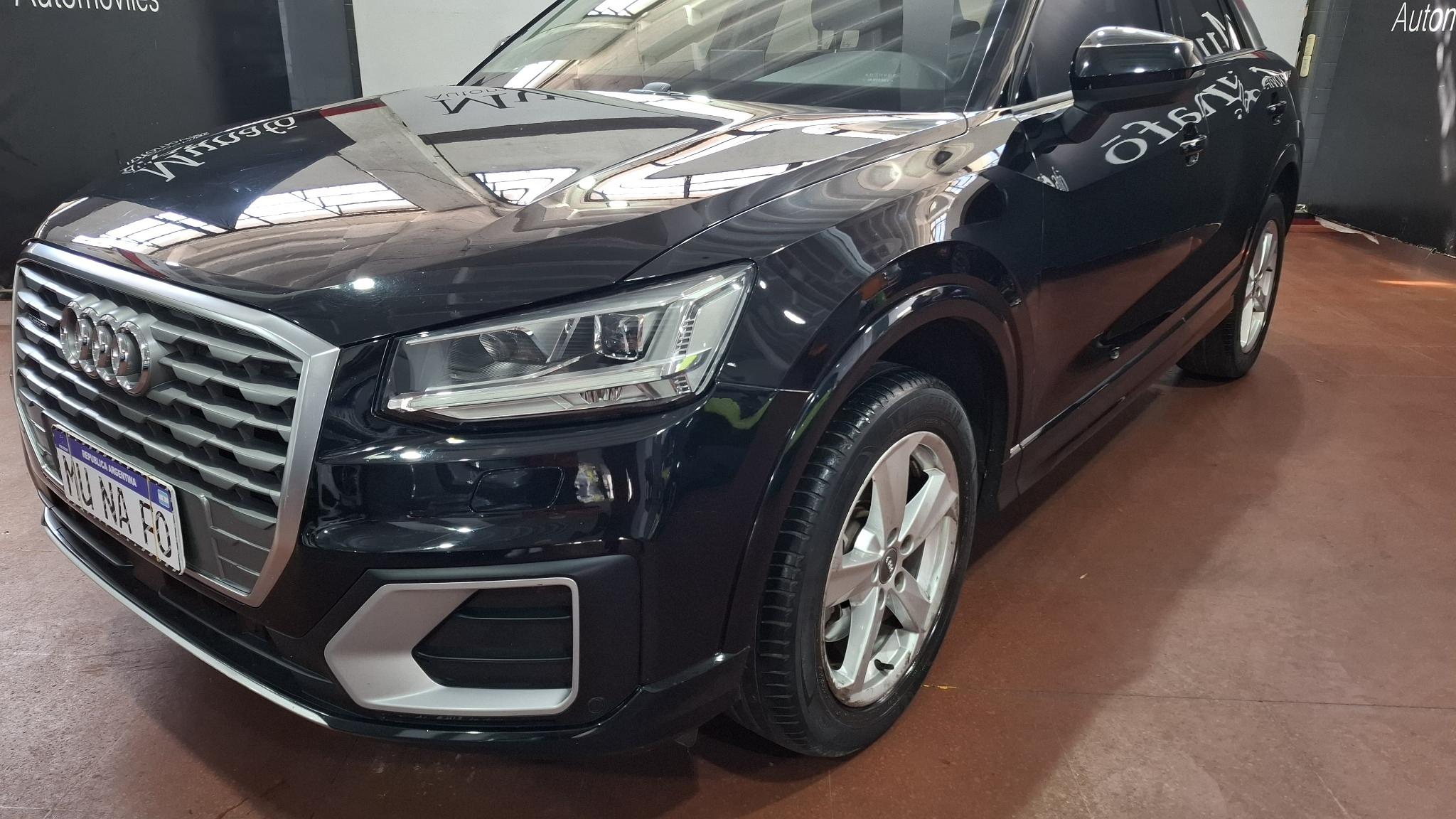 Audi Q2 Foto #12