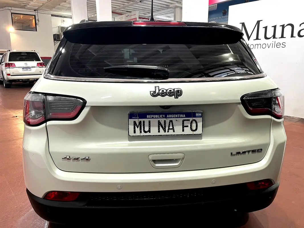 Jeep Compass Foto #9