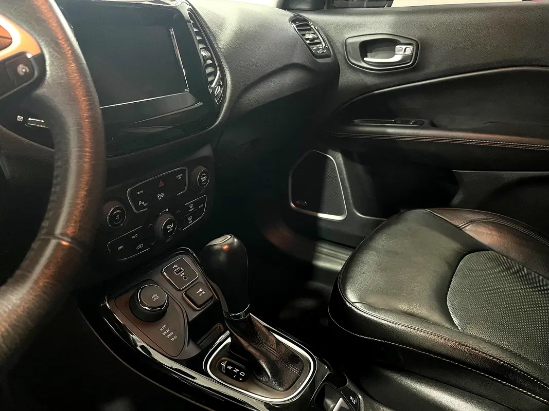 Jeep Compass Foto #15