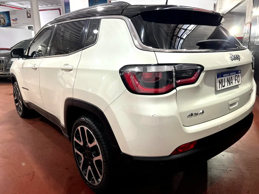 Jeep Compass Foto #10