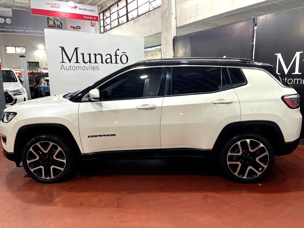 Jeep Compass Foto #11