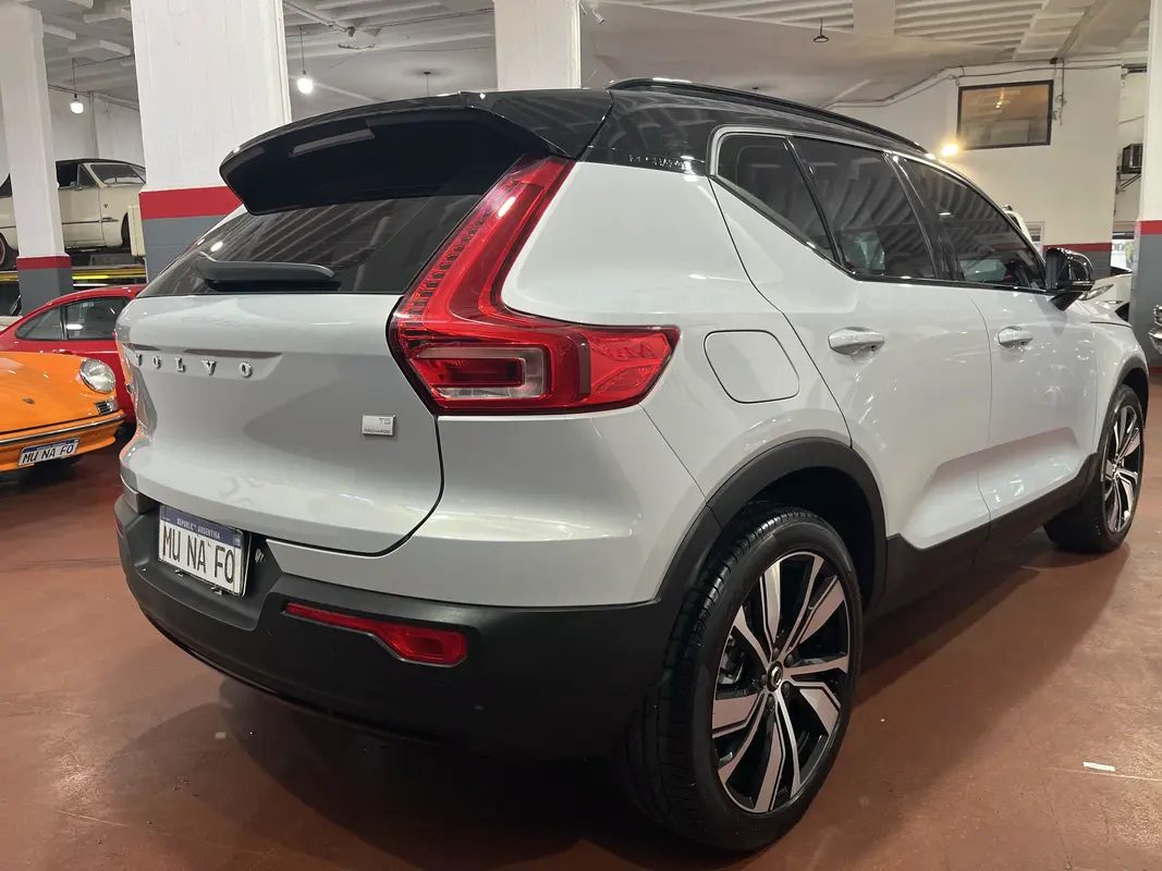 Volvo XC 40 Foto #8
