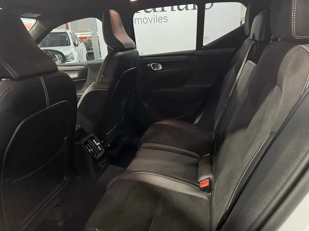 Volvo XC 40 Foto #16
