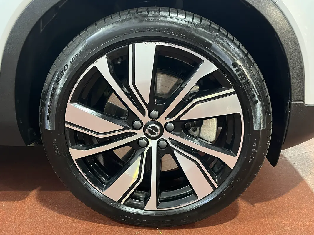 Volvo XC 40 Foto #22