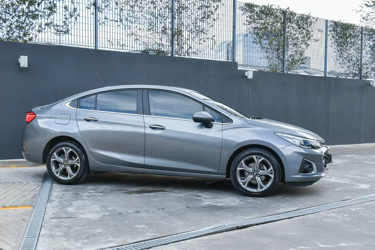 Chevrolet Cruze Foto #4