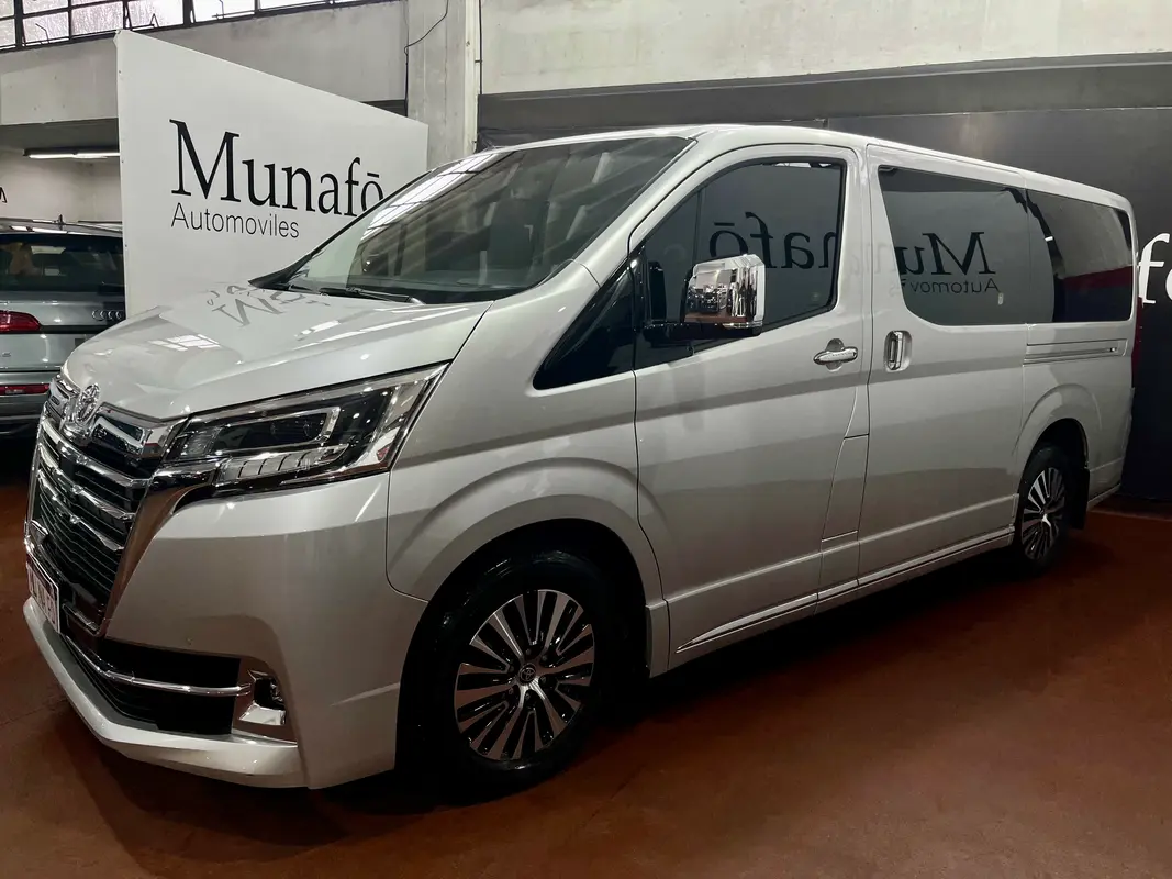 Toyota Hiace Foto #4