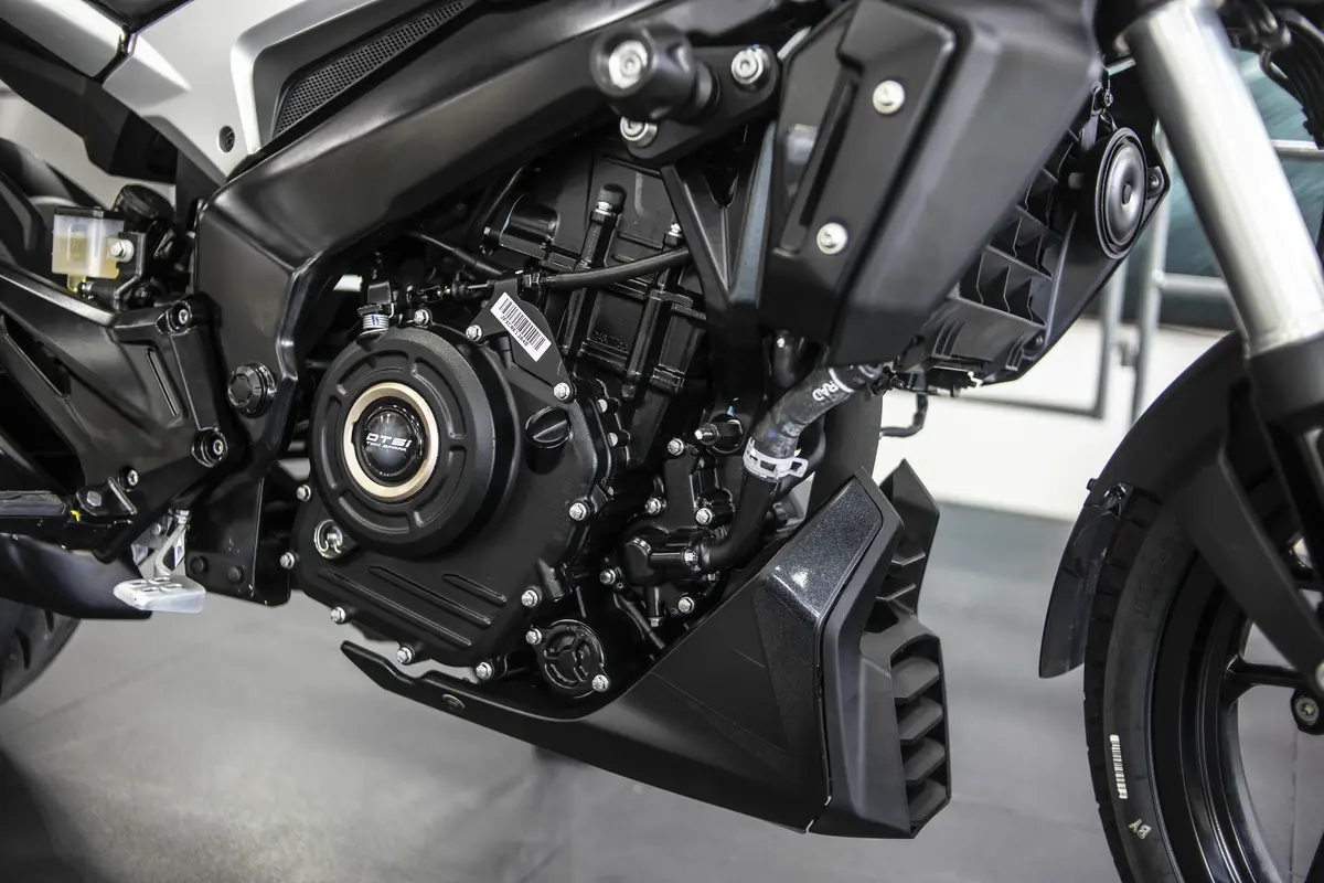 Bajaj Dominar 250 Foto #3