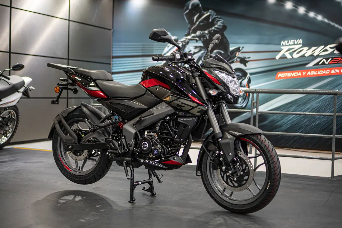 Bajaj Rouser 160 NS Foto #6