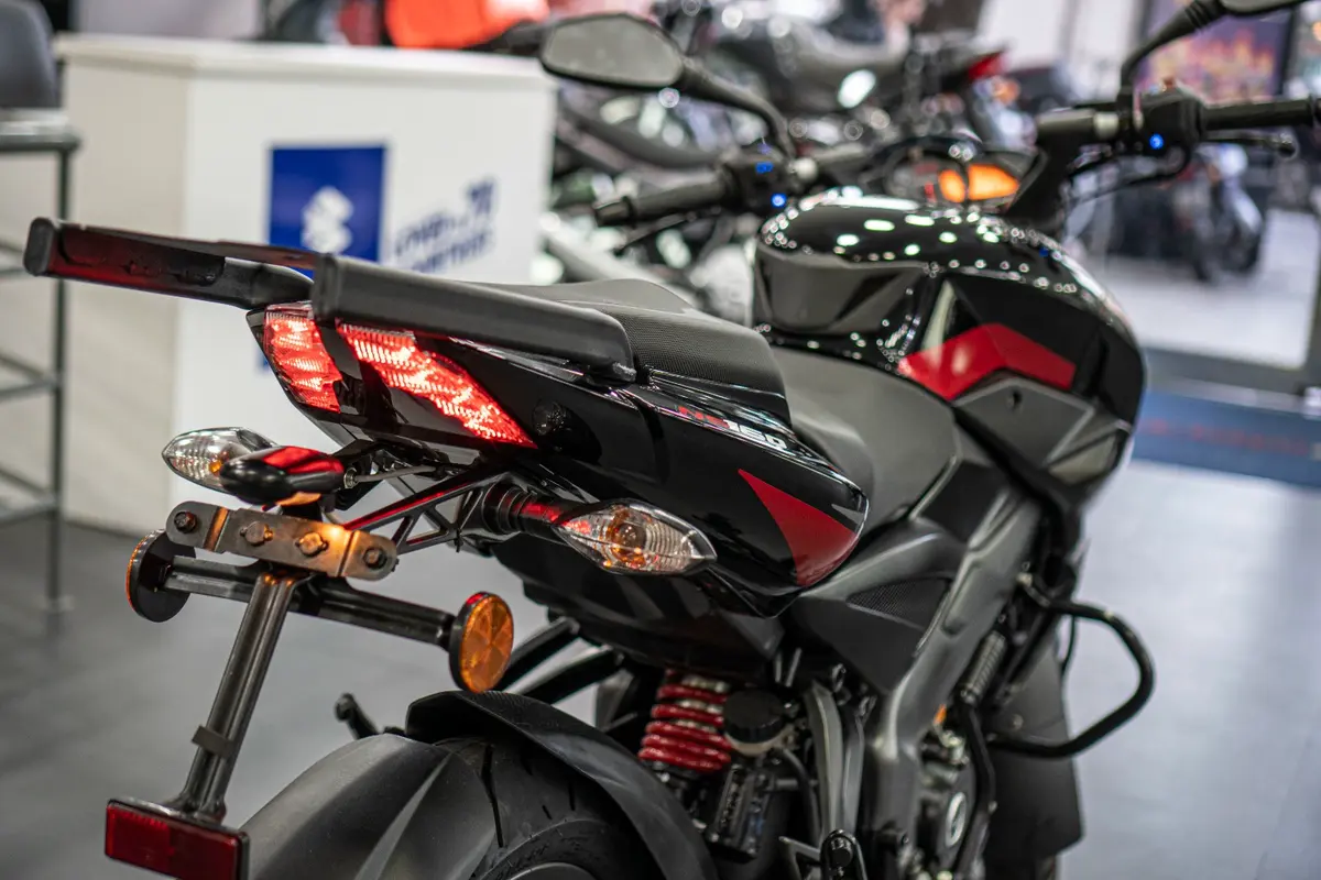 Bajaj Rouser 160 NS Foto #4