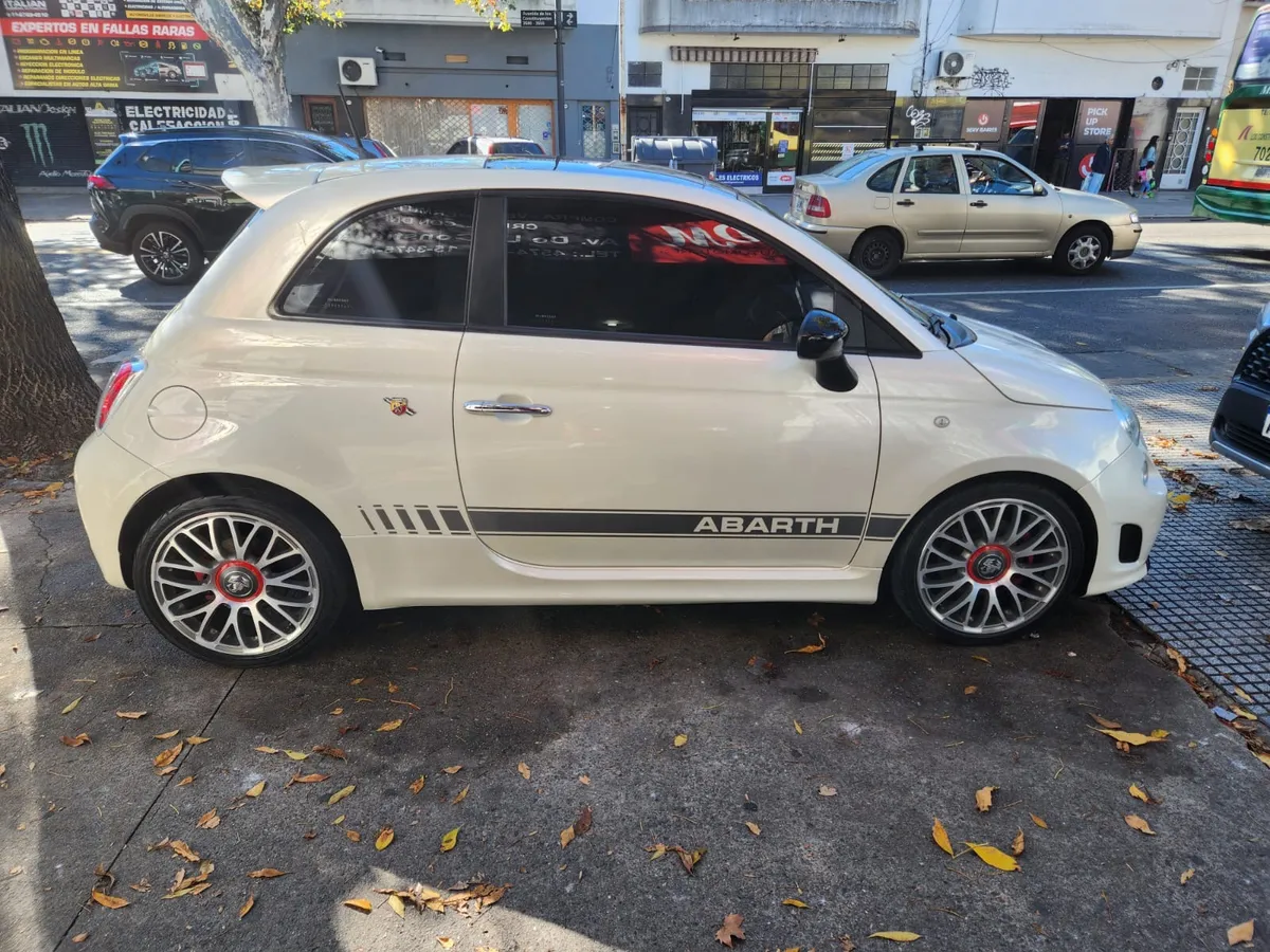Mira esta publicación de Fiat 500 Abarth