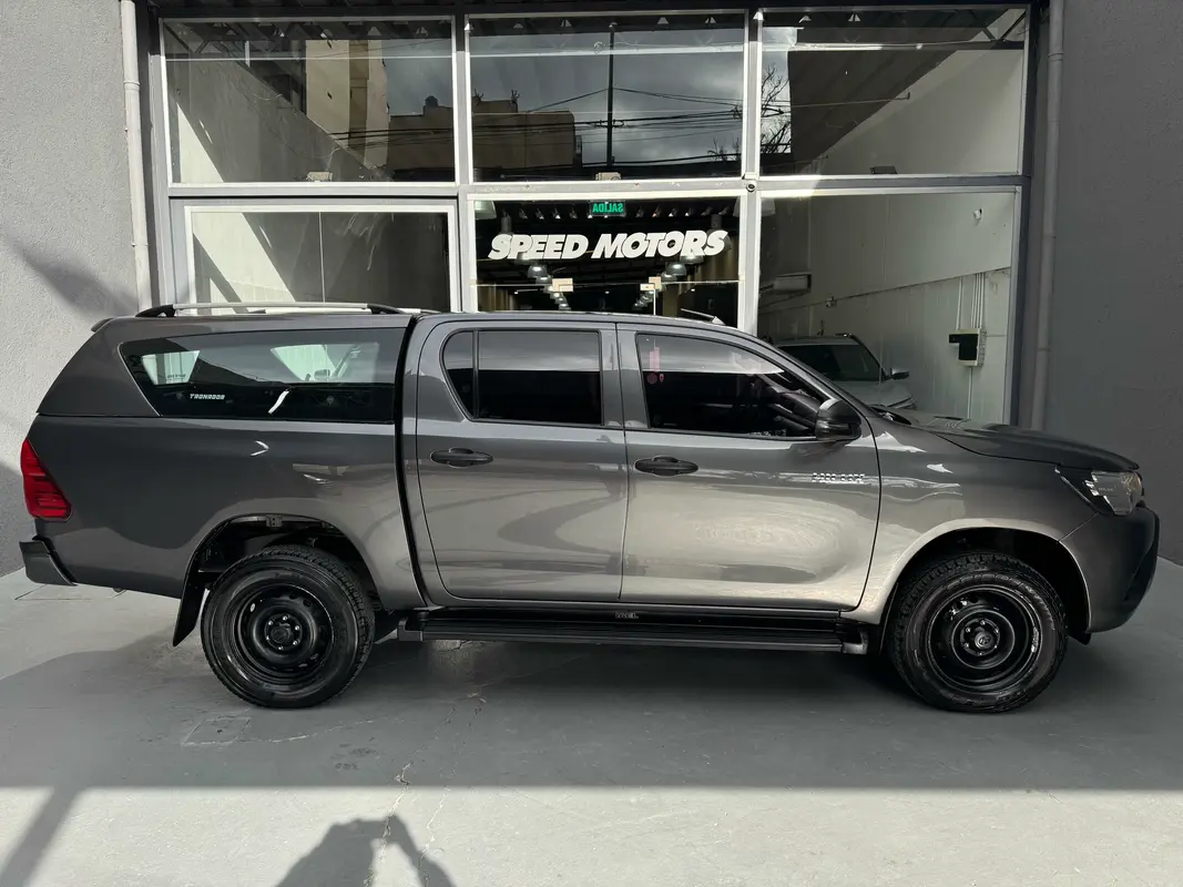 Toyota Hilux Foto #3