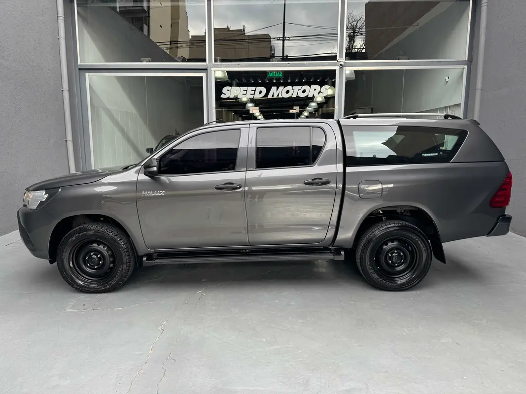 Toyota Hilux Foto #4