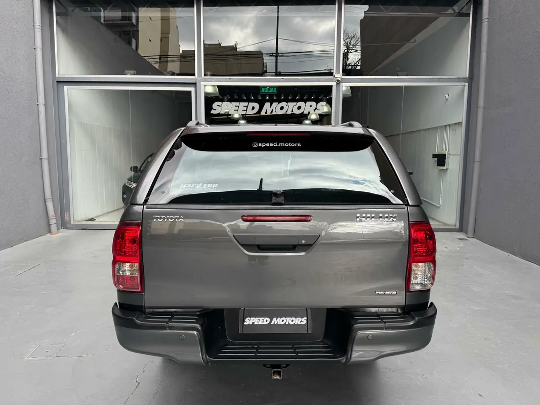 Toyota Hilux Foto #6