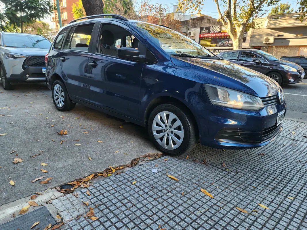 Volkswagen Suran Foto #2